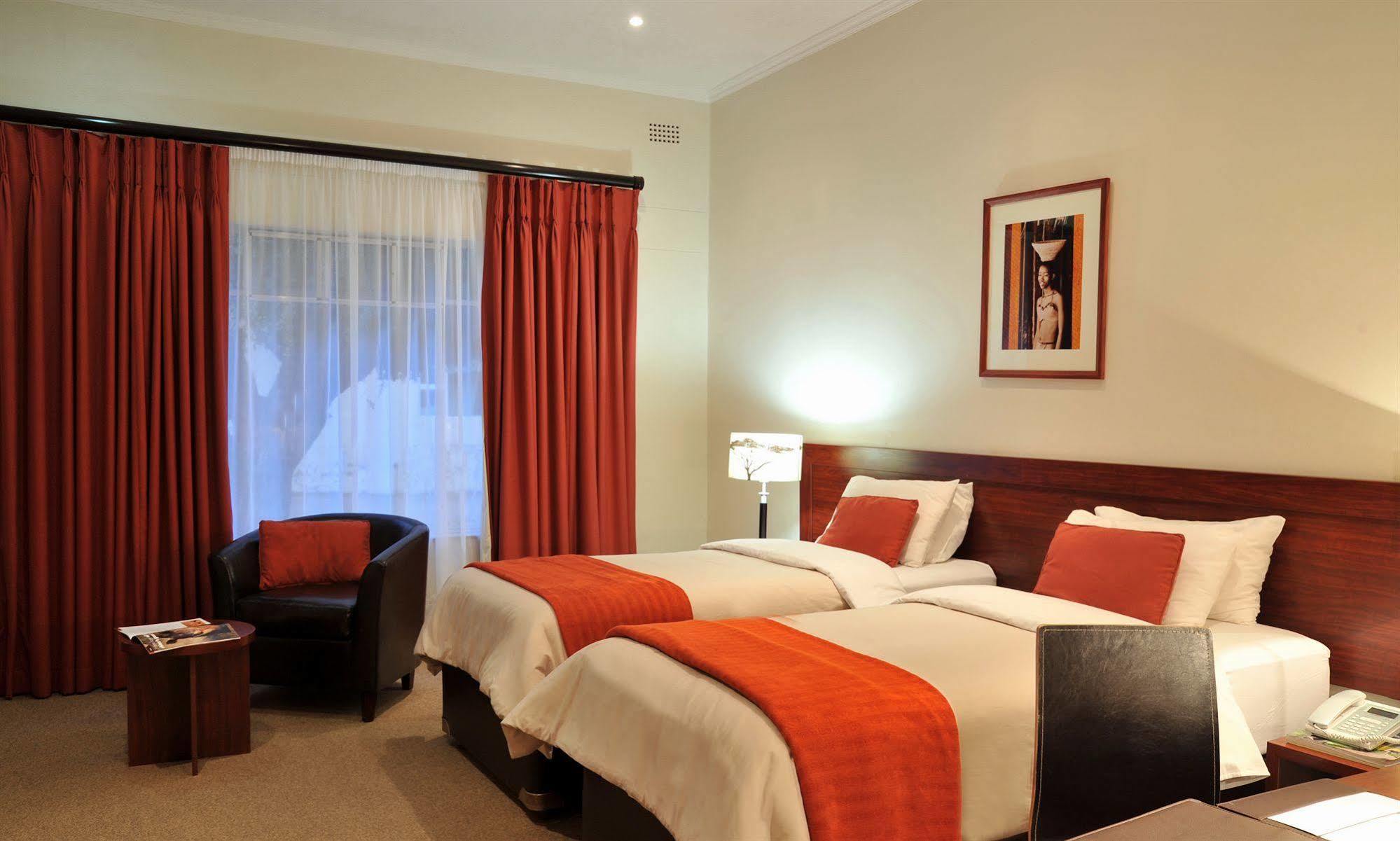 Cresta Botsalo Hotel Palapye Ngoại thất bức ảnh