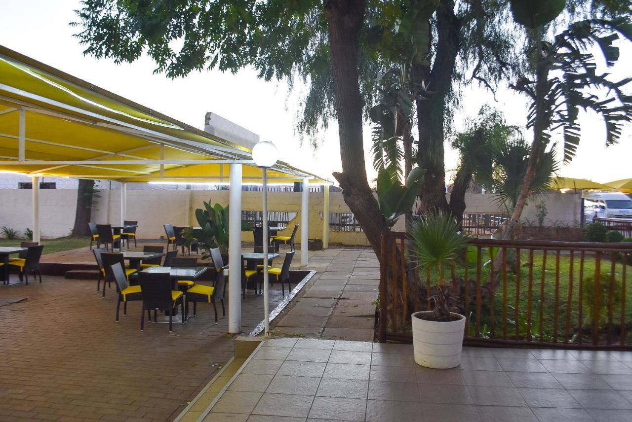 Cresta Botsalo Hotel Palapye Ngoại thất bức ảnh